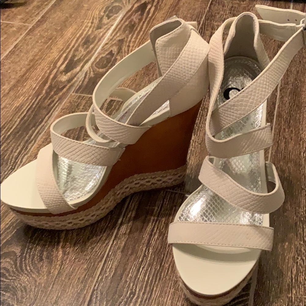 Gianni Bini Wedges